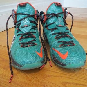 Nike Lebron XII XMAS Men's Size 11